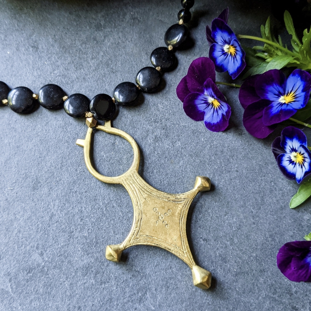 🦋LAST 1🦋 NWT Baizaar Black Beaded Cross Necklace